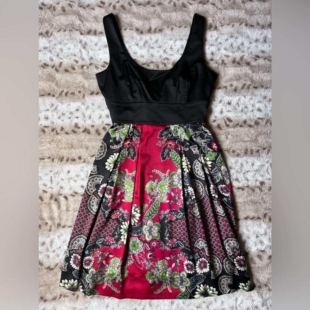 Beautiful Teeze Me Sleeveless Cocktail Dress - Size 7